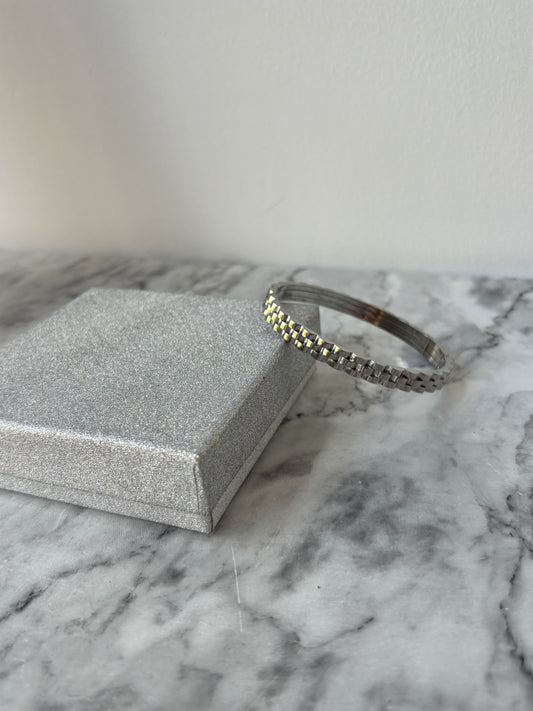 Thea Clasp Bangle