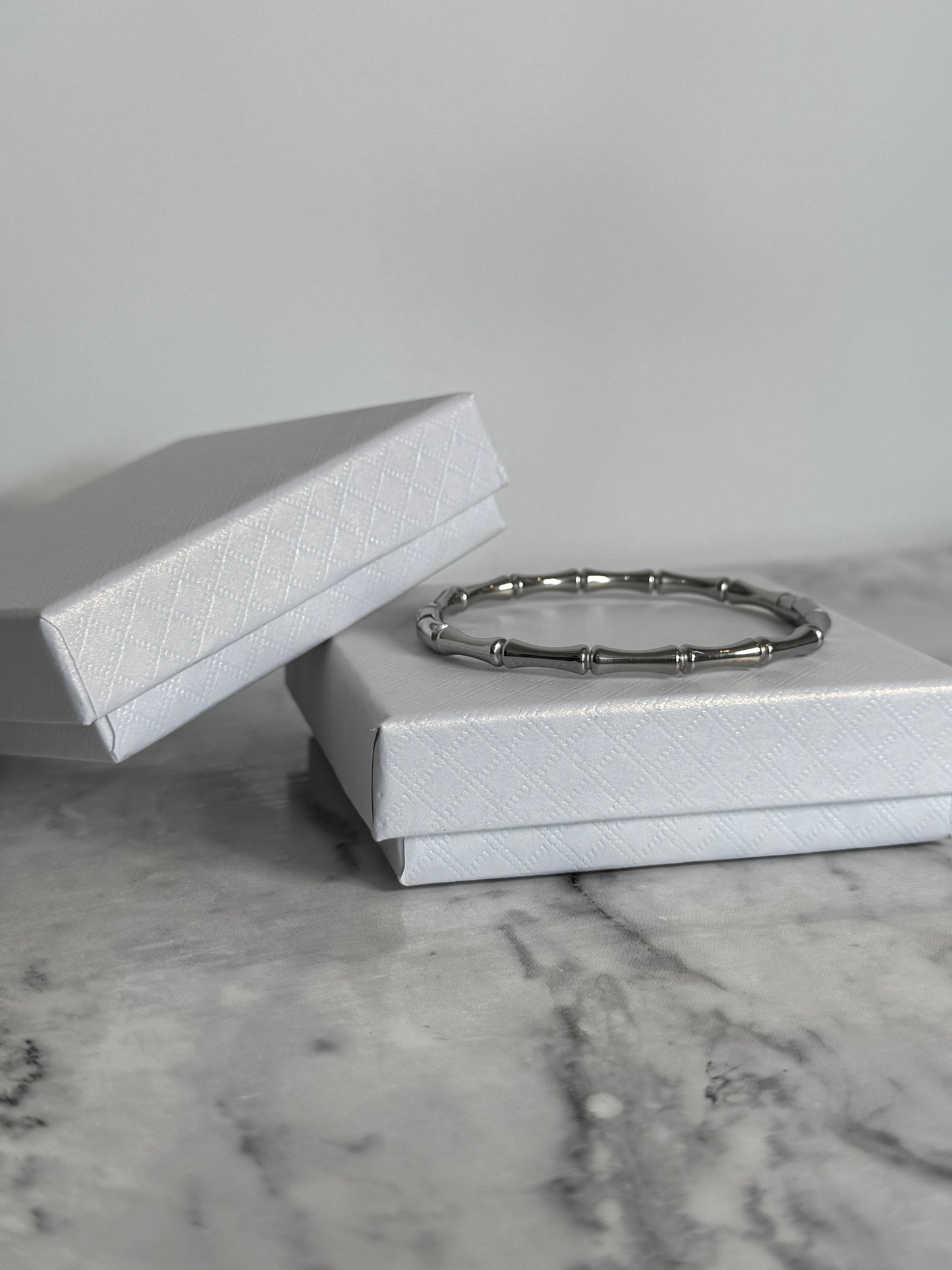 Palma Clasp Bangle