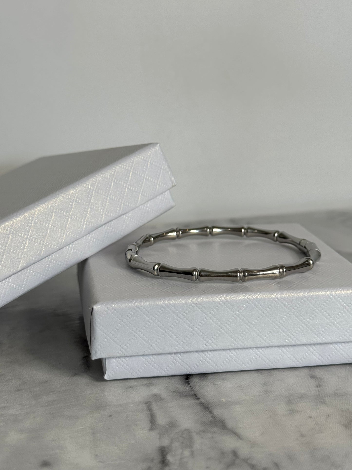 Palma Clasp Bangle