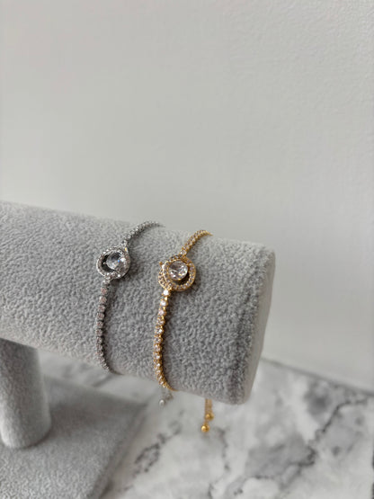 Seraphina twisted circle Bracelet
