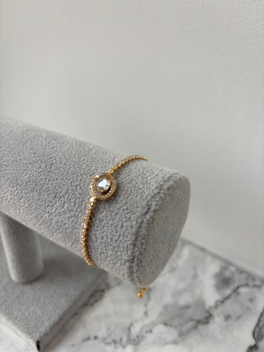 Seraphina twisted circle Bracelet