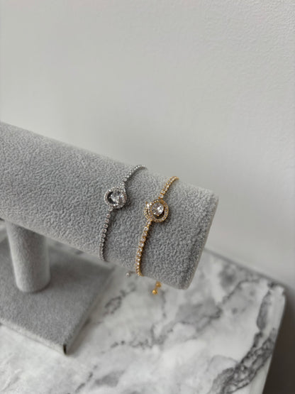 Seraphina twisted circle Bracelet