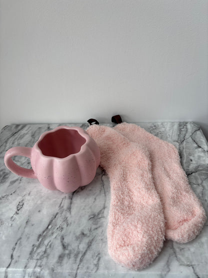 Pink pumpkin mug and sock set