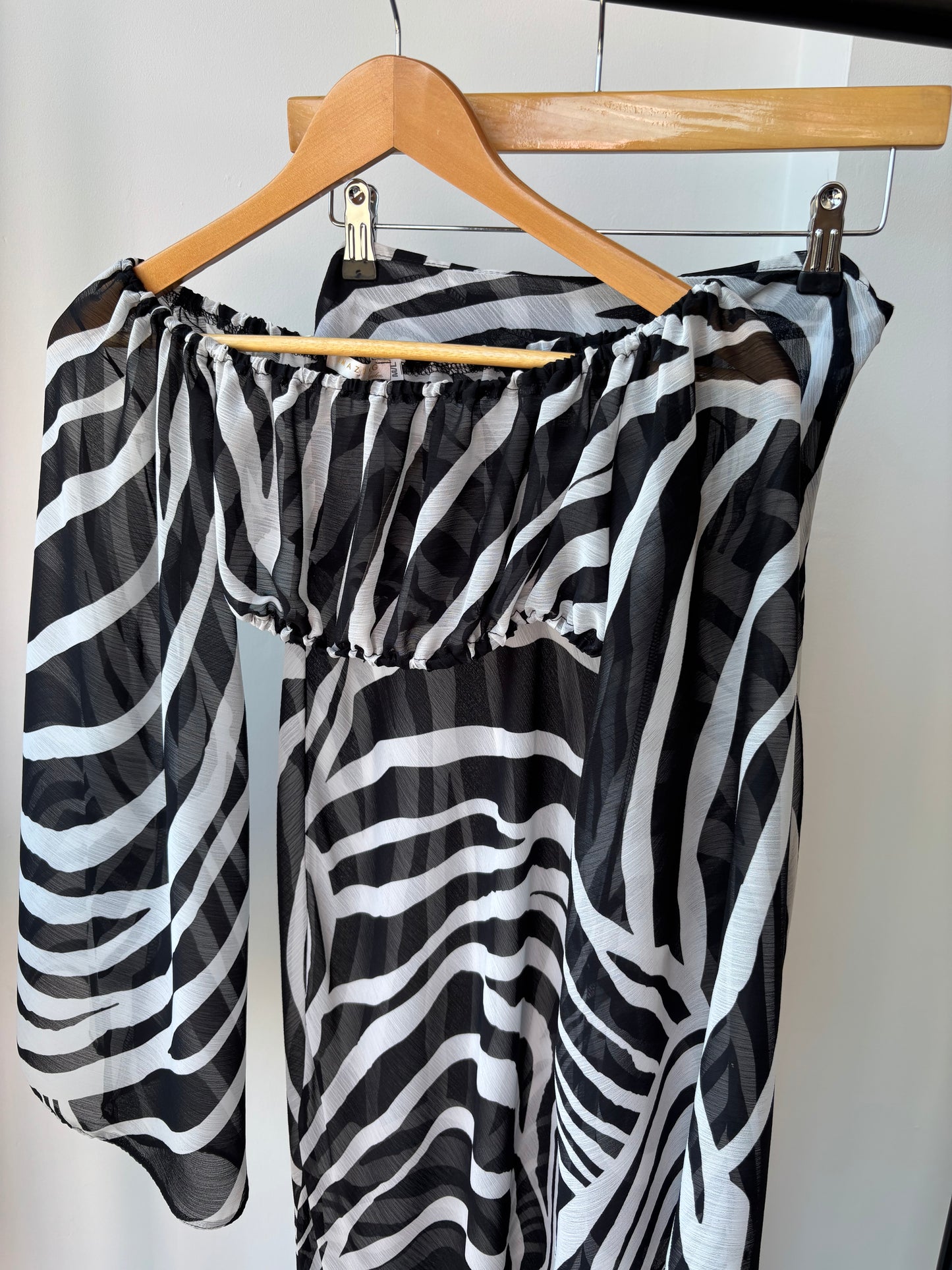 Cleo zebra two piece set