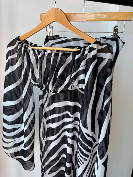 Cleo zebra two piece set