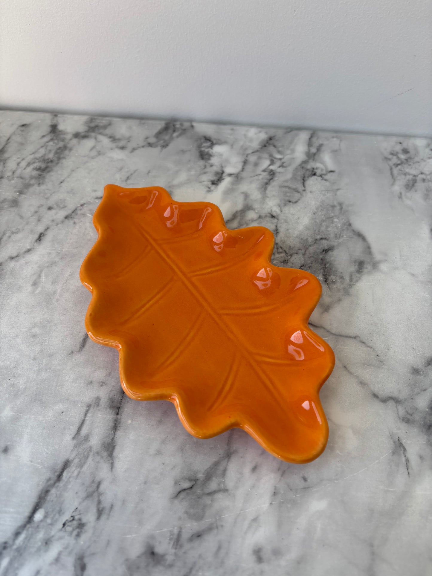 Leaf trinket tray