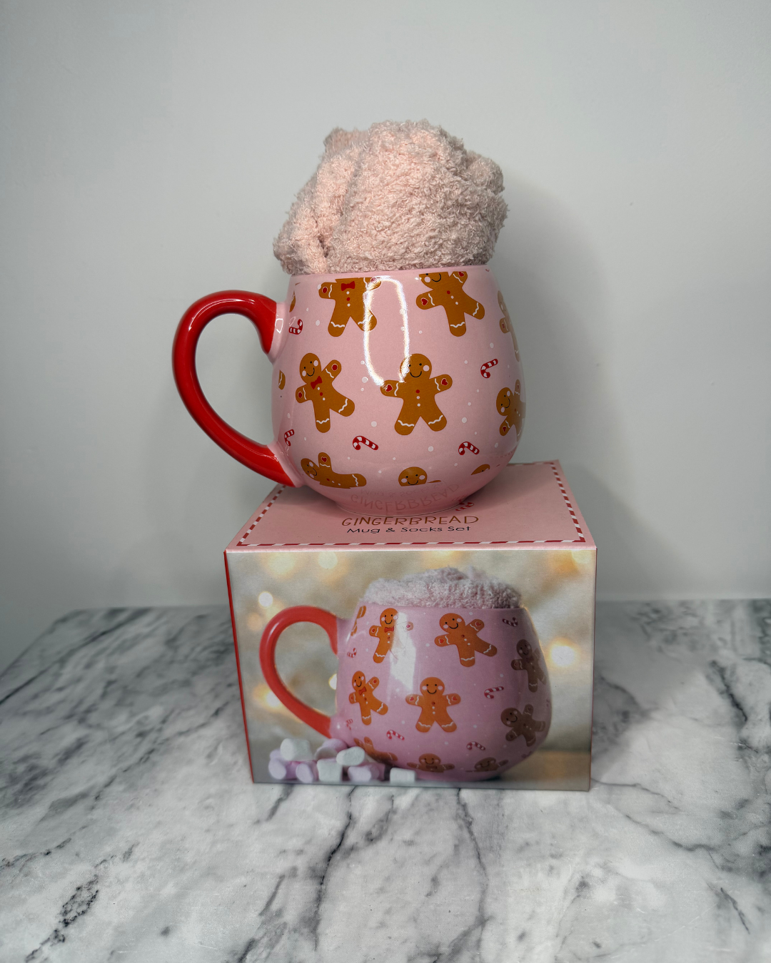 Pink Gingerbread Mug & Fluffy Socks Gift Set