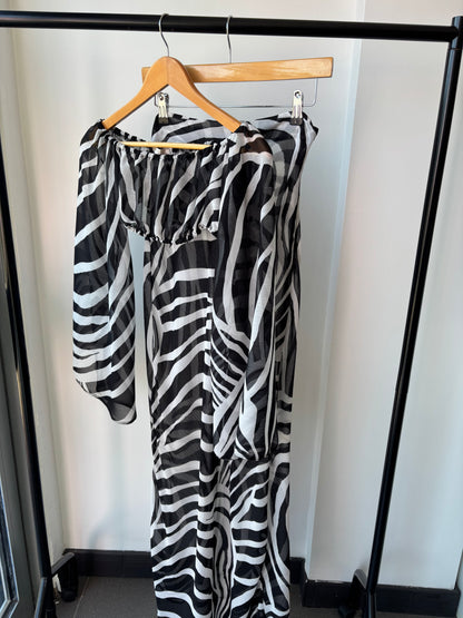 Cleo zebra two piece set