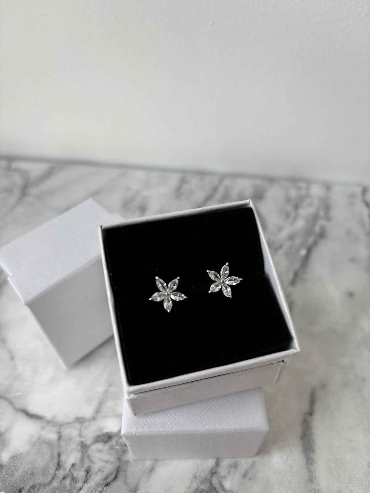 Fifi earrings