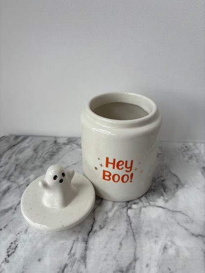 ‘Hey boo!’ Treat pot
