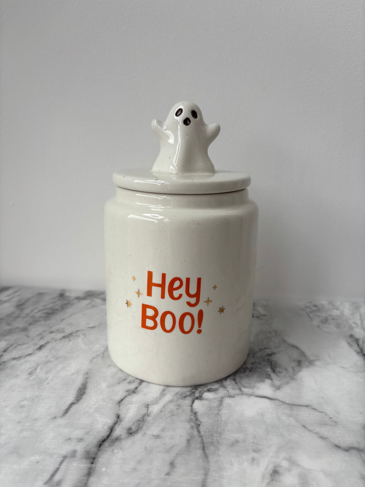‘Hey boo!’ Treat pot
