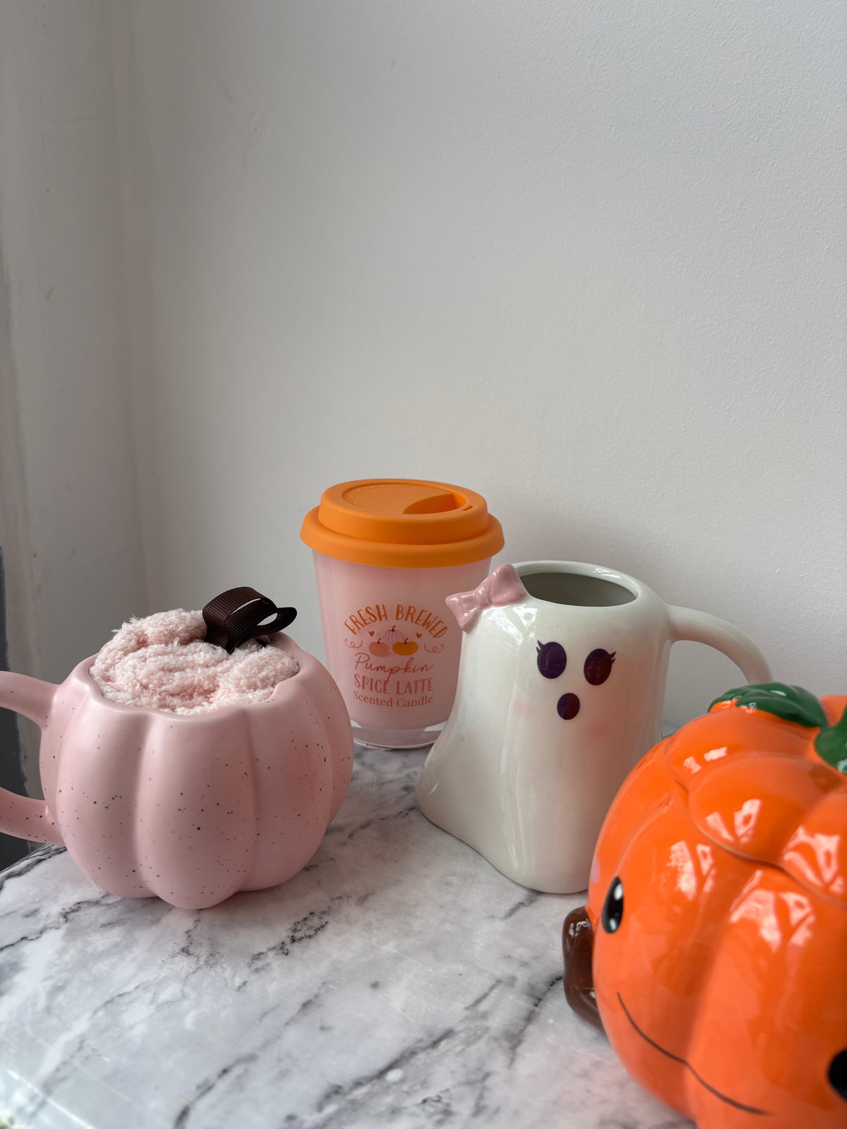 Pink pumpkin mug and sock set