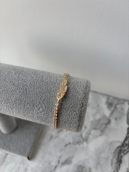 Faye Feather Bracelet