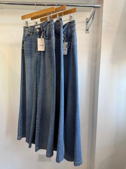 Daisy denim jeans
