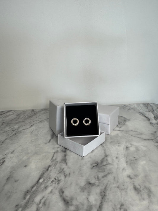 Celia Studs