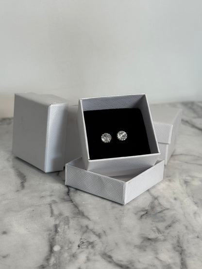 Veronica Studs