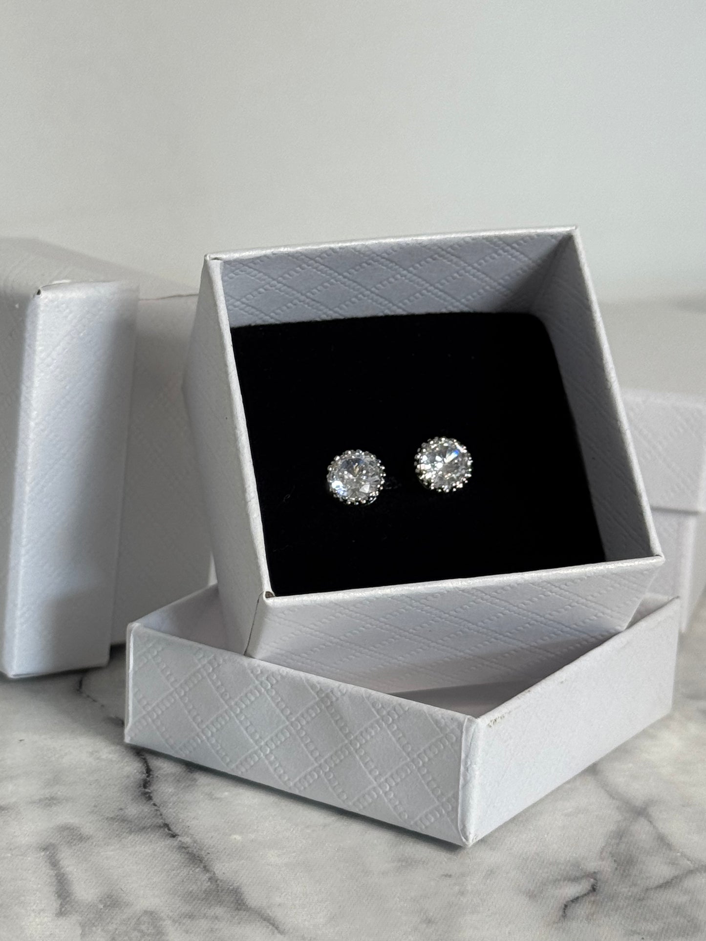 Veronica Studs