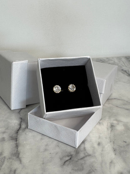 Veronica Studs