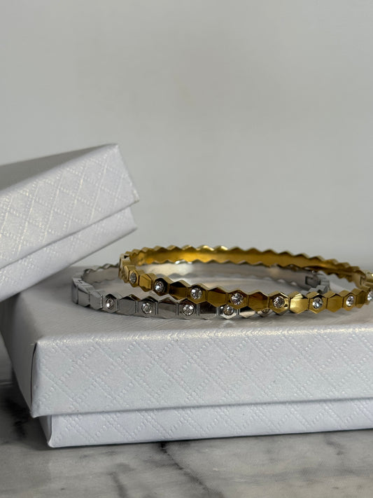 Frankie Clasp Bangle