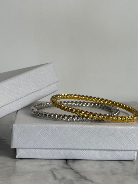 Danielle Clasp Bangle